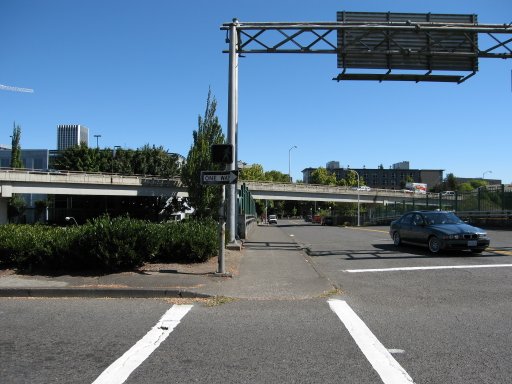 [Location sw14montgt looking east]