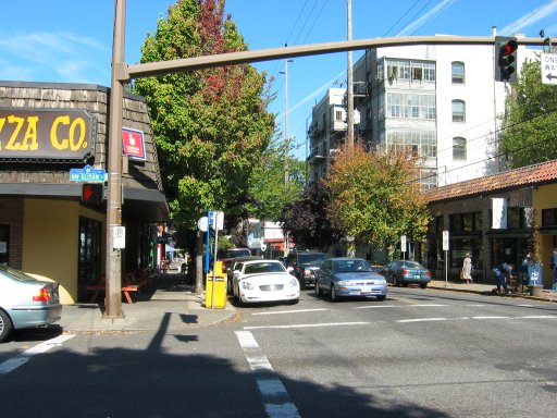 [NW 21st Ave & NW Glisan St looking north]