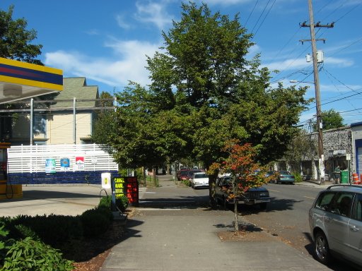 [NW 21st Ave & NW Marshall St looking north]