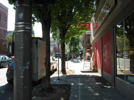 [NW 21st Ave & NW Glisan St looking south]
