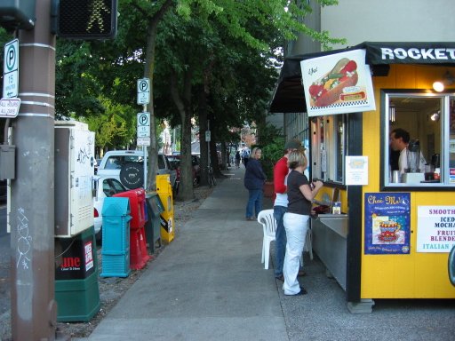 [NW 23rd Ave & NW Everett St looking south]