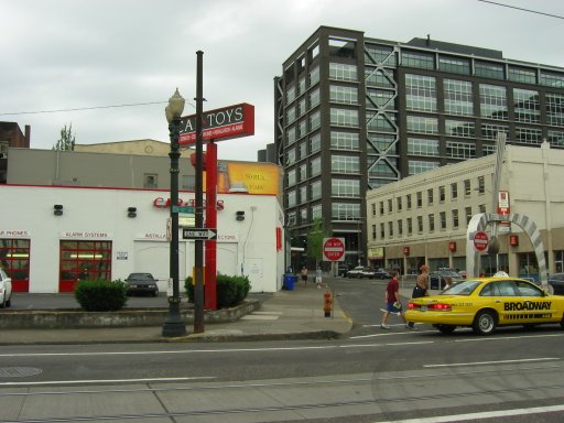 [Location 10oak looking west]