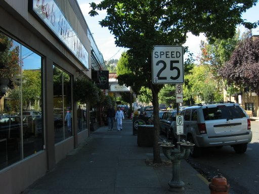 [NW 21st Ave & NW Glisan St looking west]